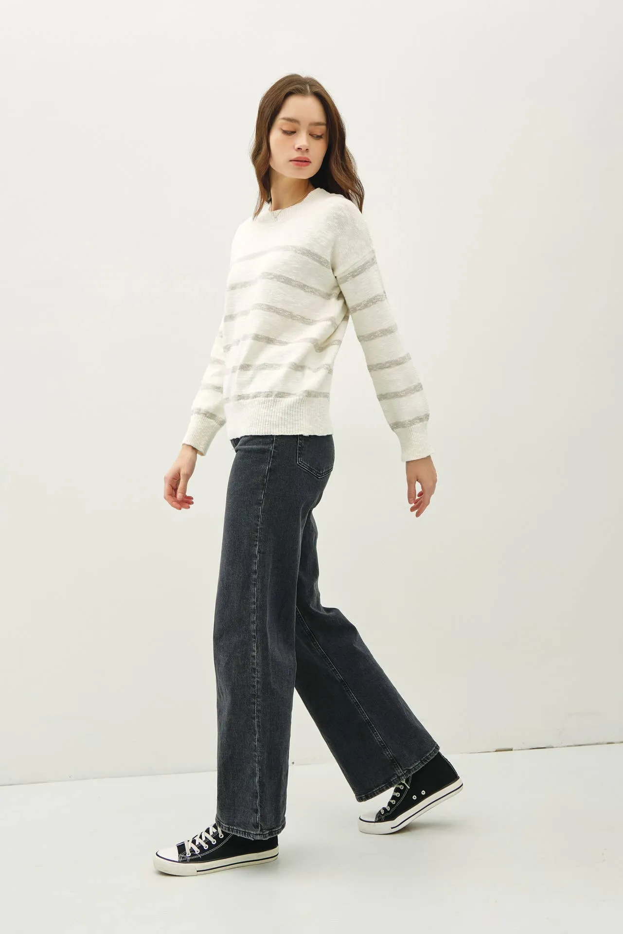 HEATHER STRIPED LONG SLEEVE SWEATER